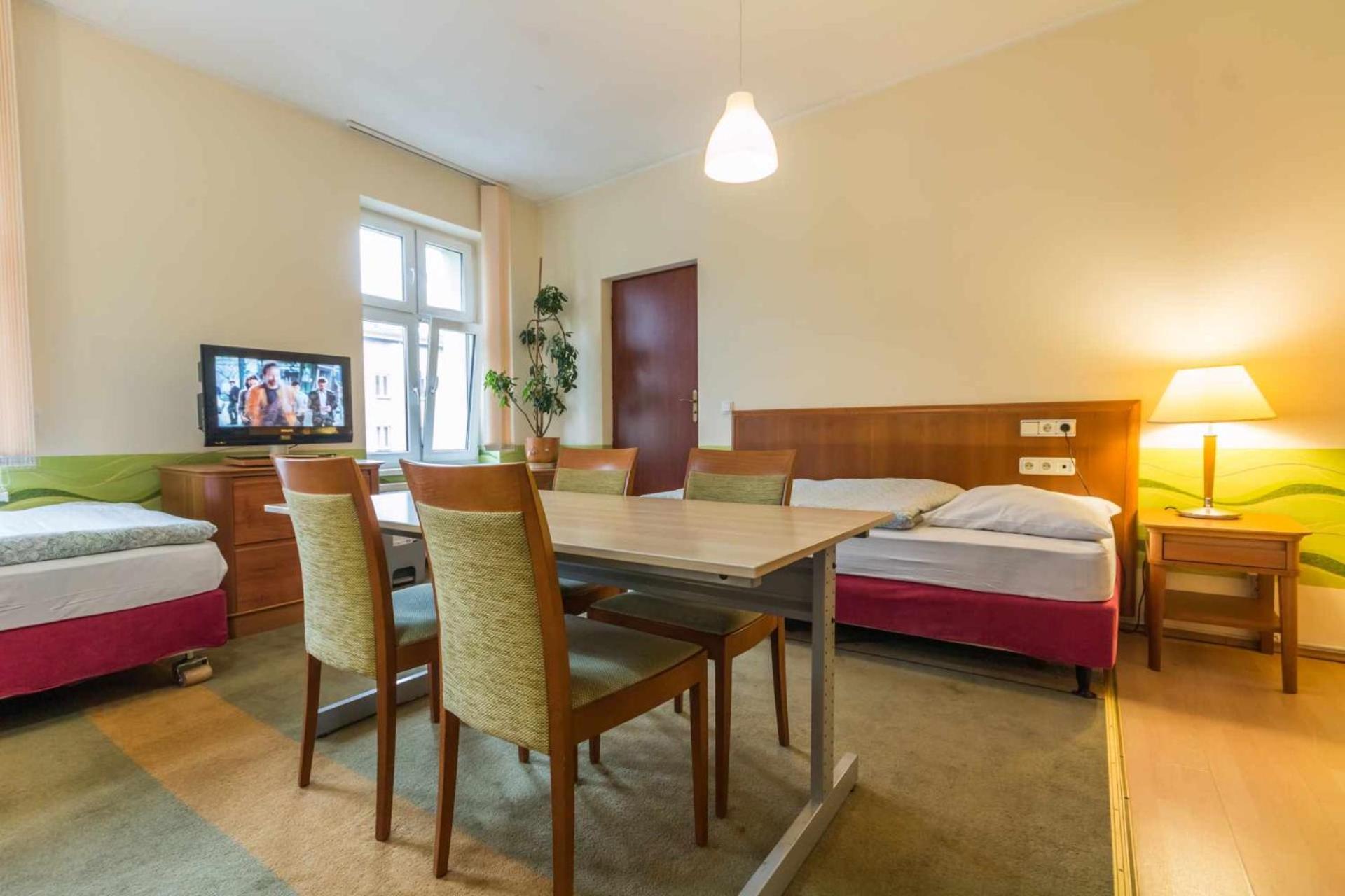 Hostel Nina Katovice Exteriér fotografie
